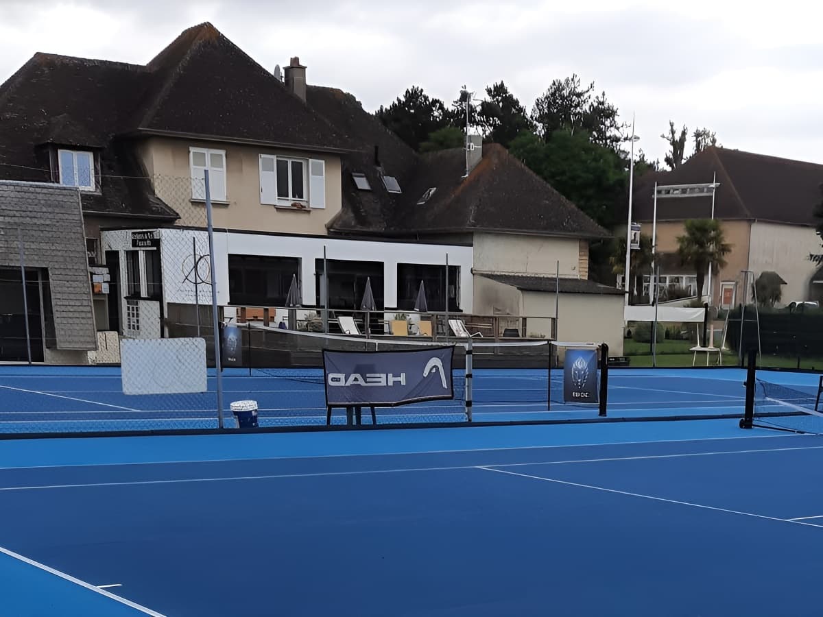 Court tennis extérieur