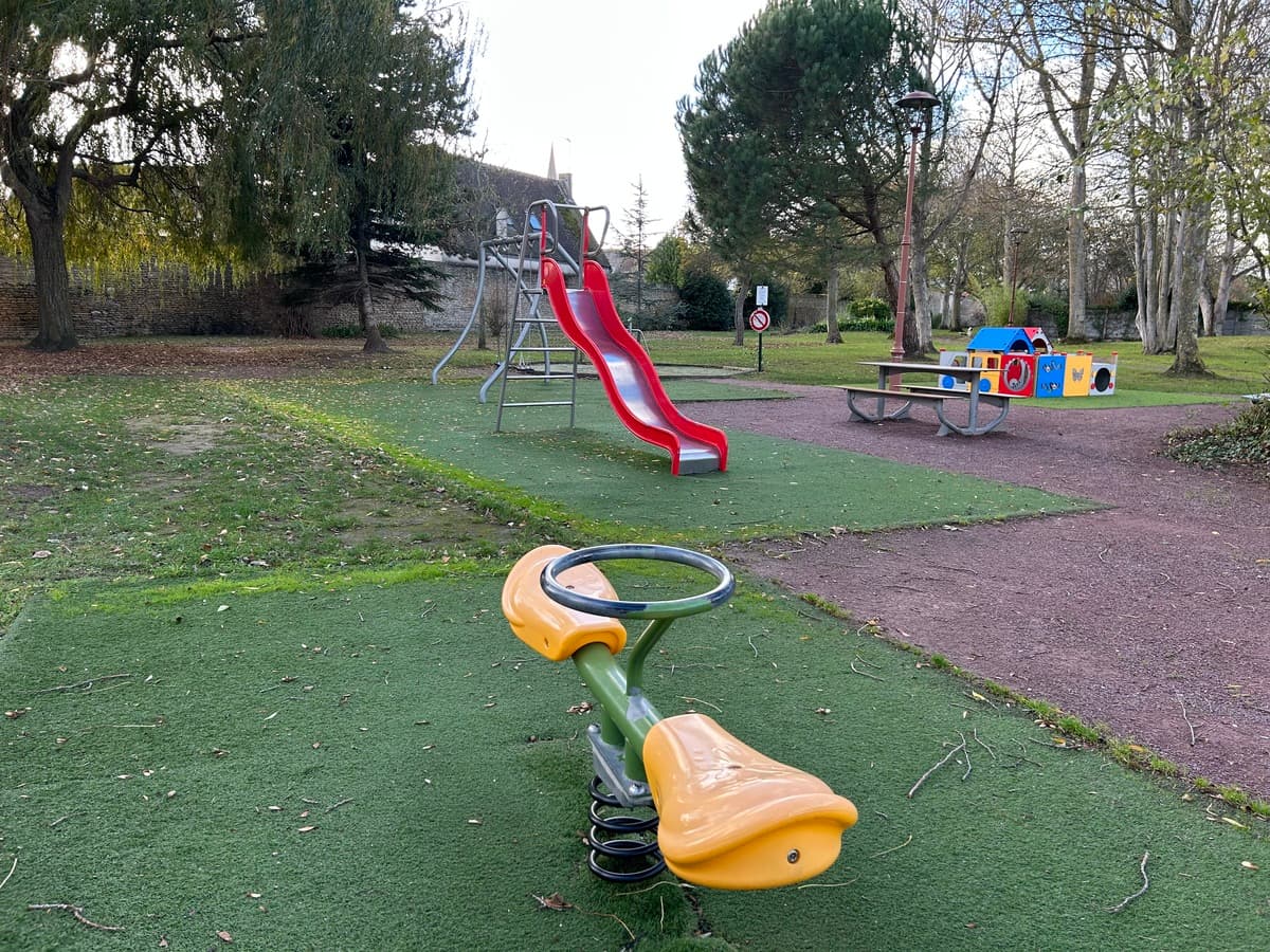 aire-de-jeux-parc-barthelemy-bernières-taptap