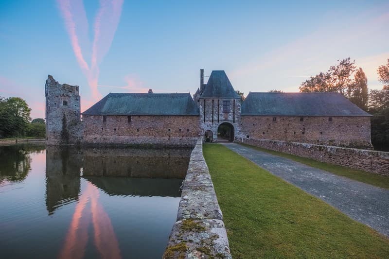 chateau de gratot teddy bear photos (2)