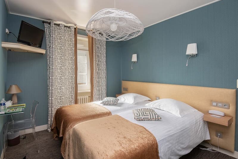 ducey-hotel-auberge-de-la-selune (9)