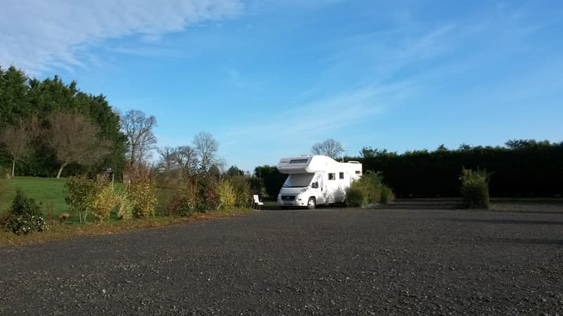 fervaches-aire-camping-cars