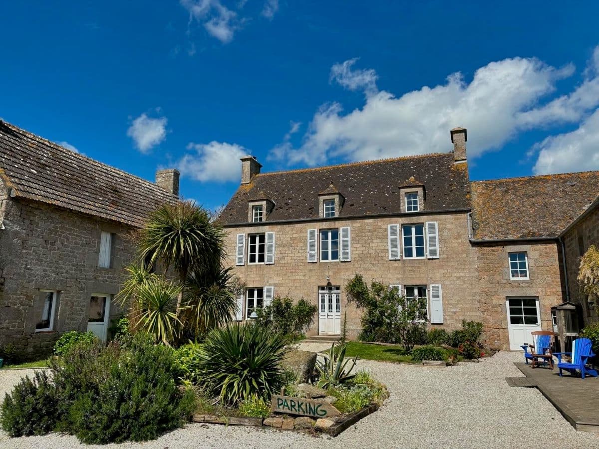 gatteville - le phare - meublé acher thomas - la ferme de néhou - façade