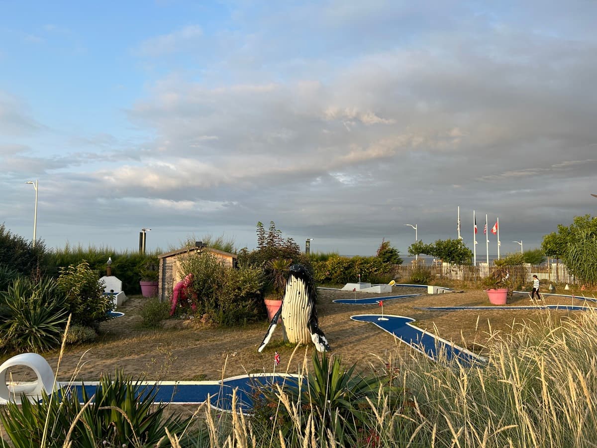 mini-golf-luc-sur-mer-credit-mathilde-lelandais (1)