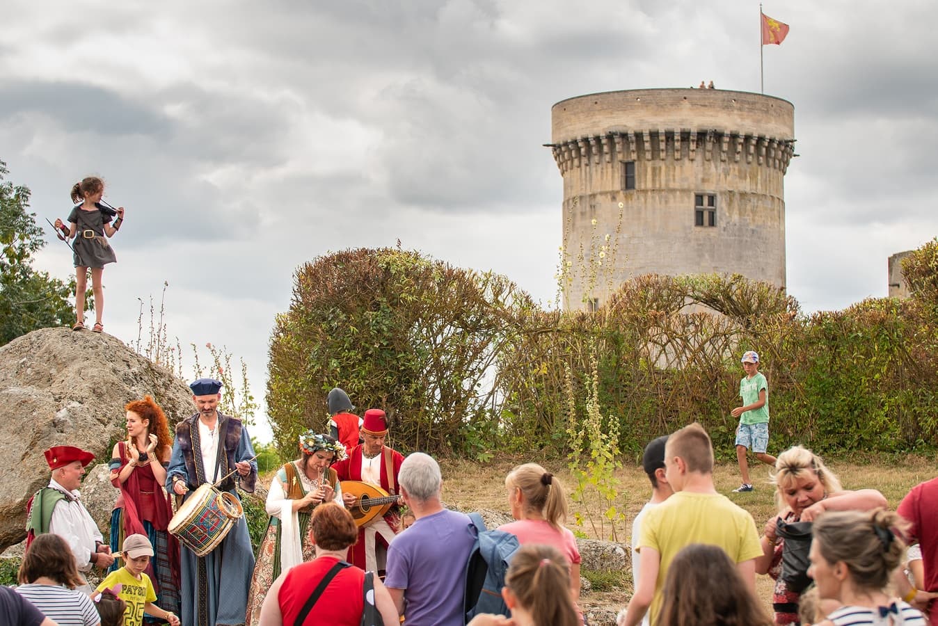La fête médiévale au château Château Guillaume le Conquérant FALAISE