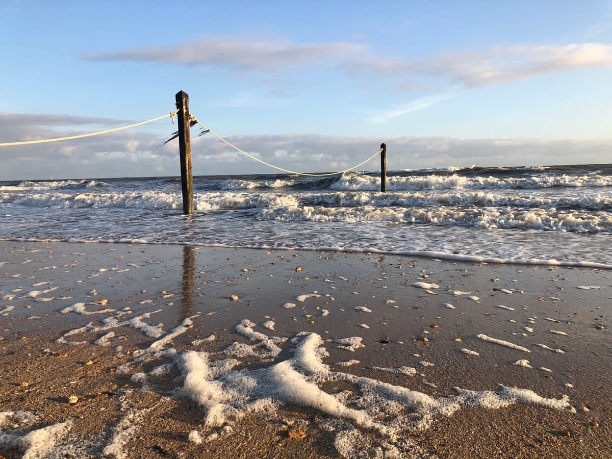 poteaux-bain-a-la-corde-plage-saint-aubin-sur-mer-credit-mathilde-lelandais (3)
