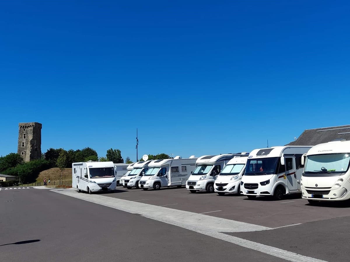 La-Haye-aire-de-services-1