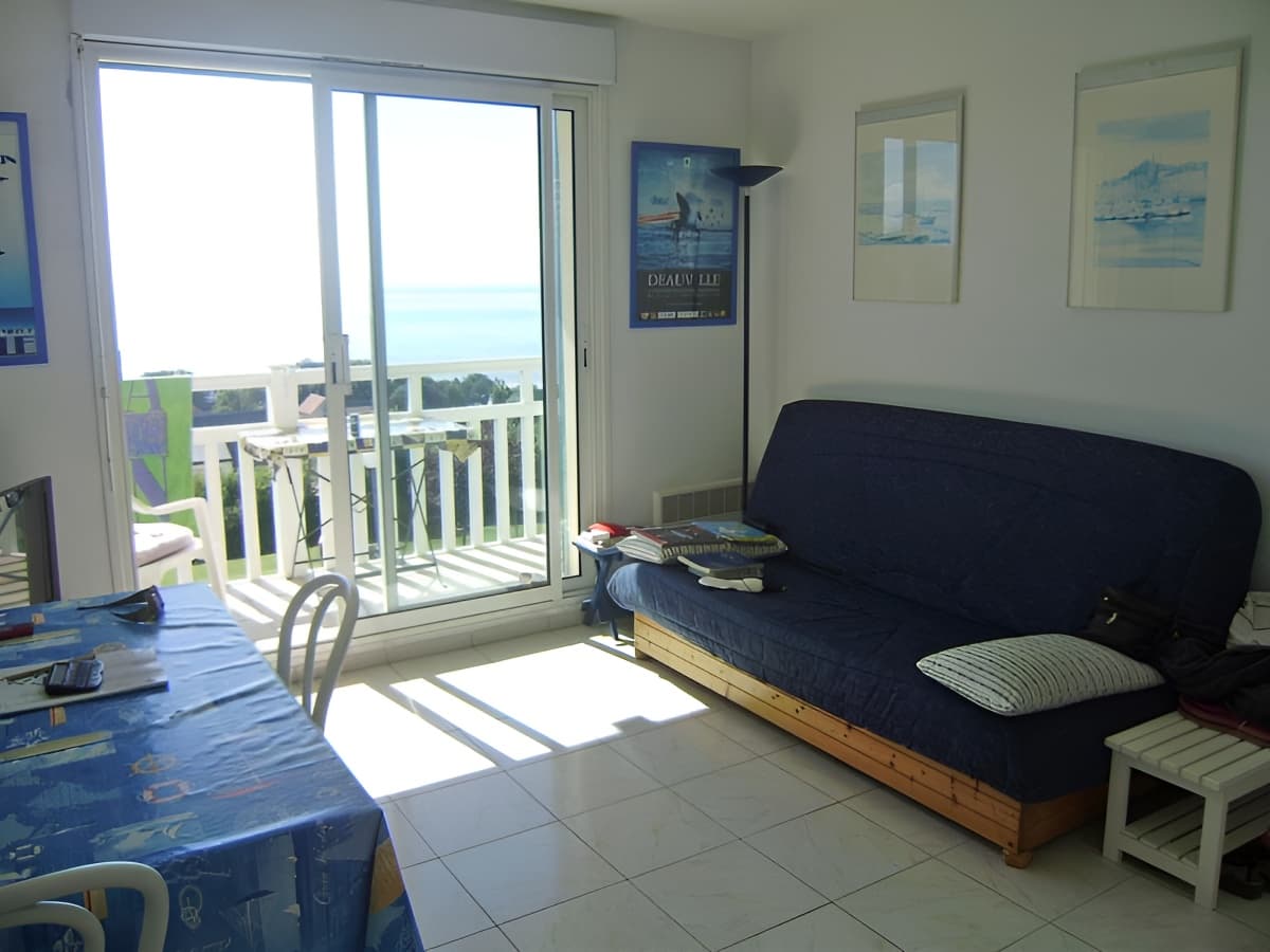 Location Mme Barbier blonville