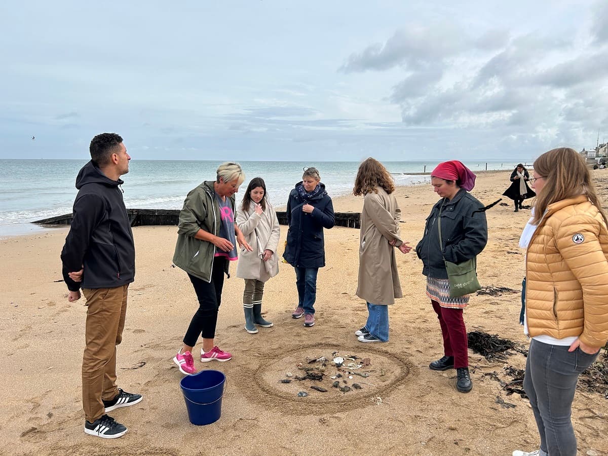 visite-guidee-creatures-de-plage-saint-aubin-sur-mer-credit-mathilde-lelandais (3) 1