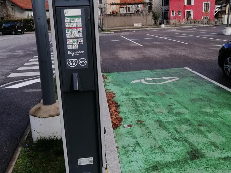 Bornes pour véhicule électrique au Thillot