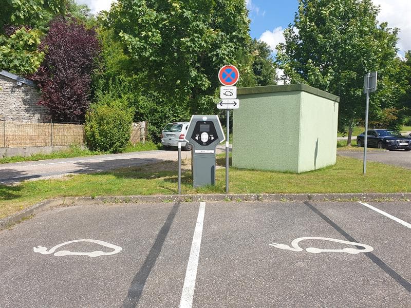 Borne de recharge pour véhicule électrique