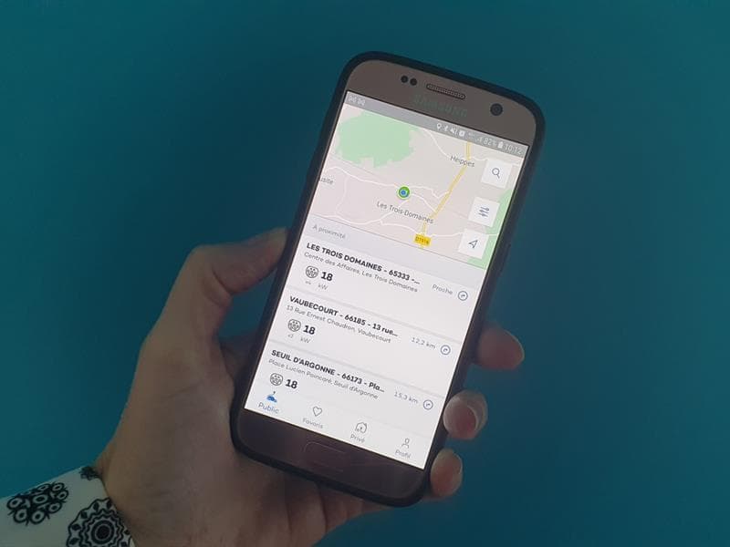 Borne de recharge pour véhicule électrique