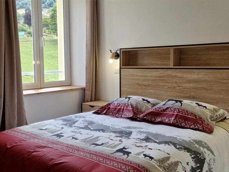 Appartement 6 personnes - Gîte Aubépine - Jardin et ruisseau