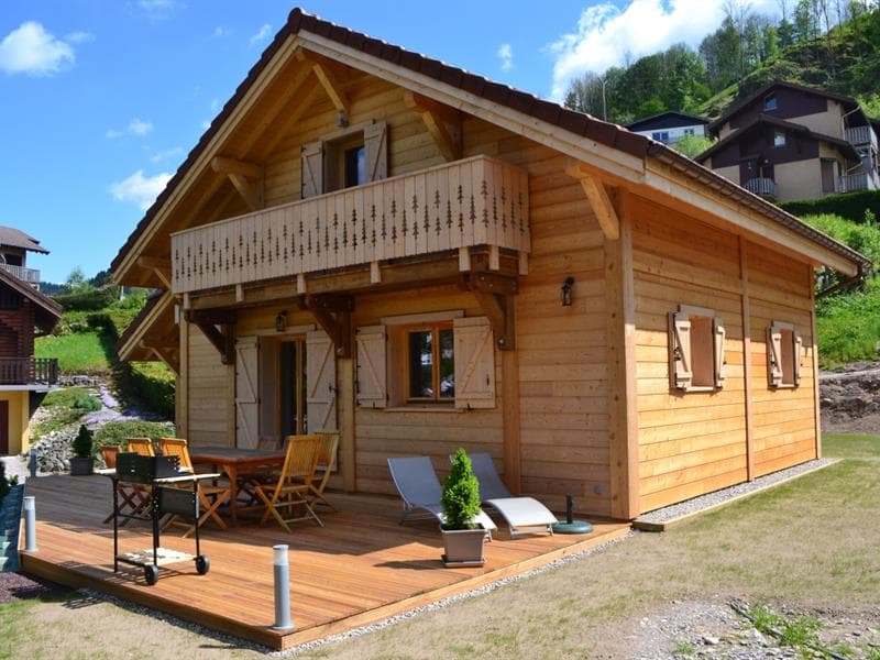 Chalet d'Ella 8 personnes - 3 chambres, terrasse et accès facile aux sentiers