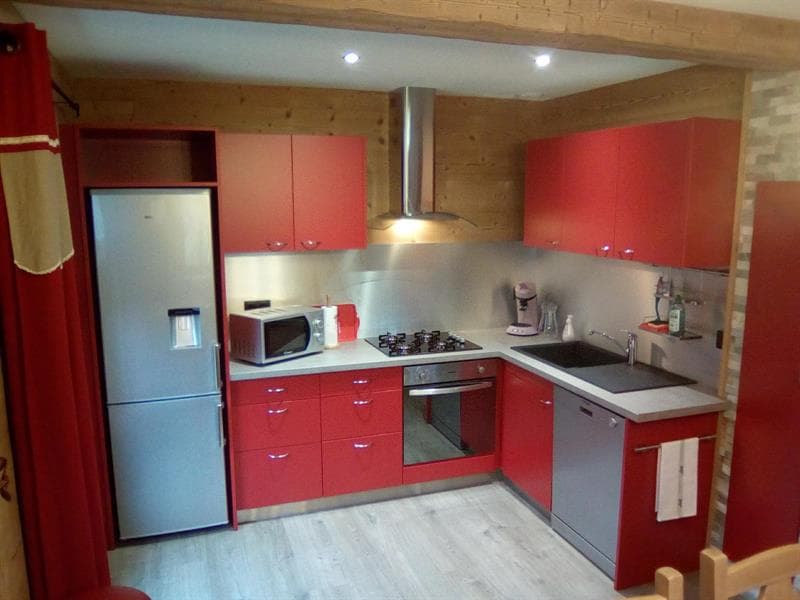 Chalet 4 à 6 personnes les volets rouges