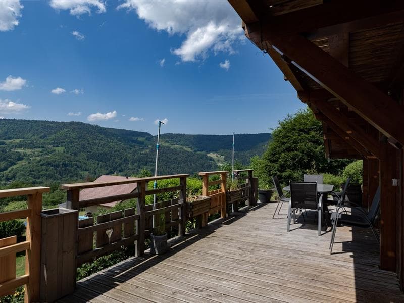 Chalet d'Hannopré - 6 personnes - Jardin fleuri et intérieur chaleureux