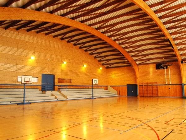 Gymnase et stades La Bresse
