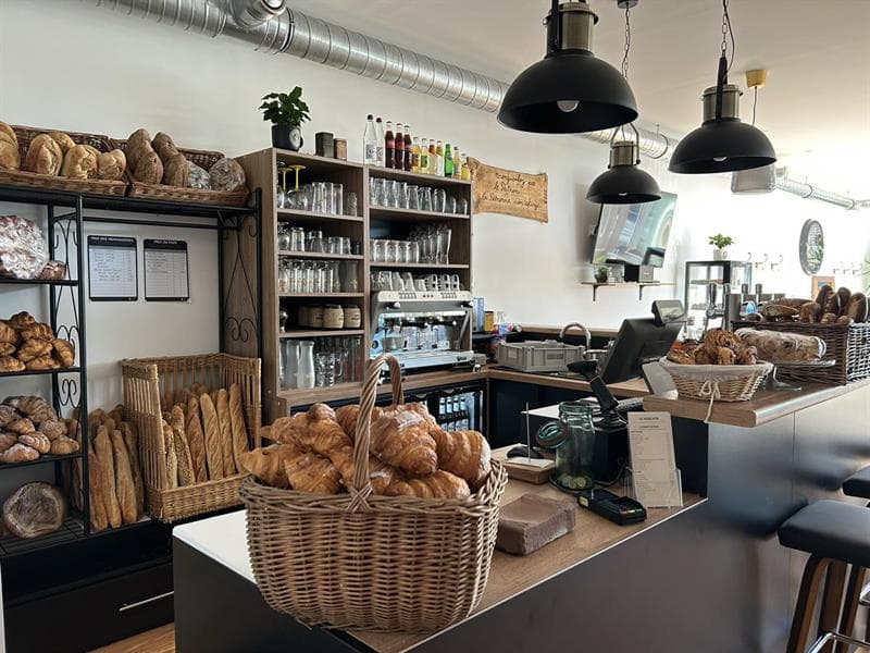 Le Hoschta - café épicerie et dépôt de pain
