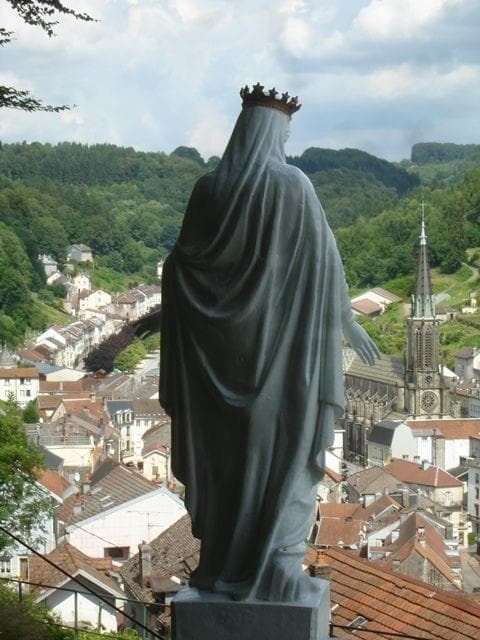 Notre-dame de plombieres