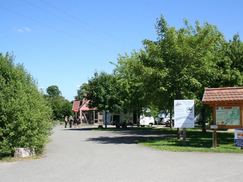 Aire d'accueil de camping-cars