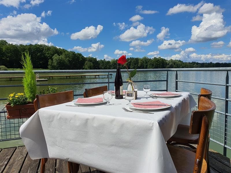Restaurant Les 2 Barges - COURTAVON
