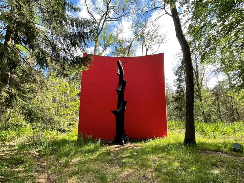 Le Monument du Chêne de Gloria Friedmann
