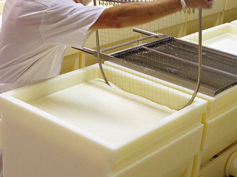 Fromagerie Haxaire - C'est quoi un affineur ?