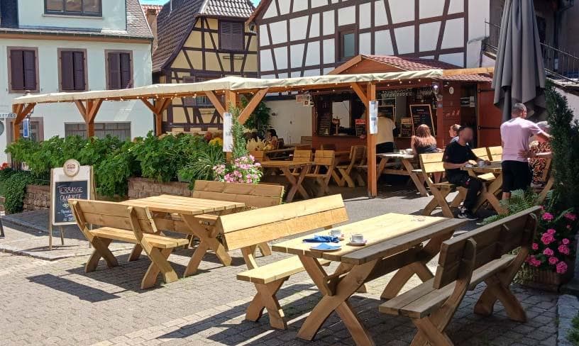 Terrasse estivale à la brasserie du Soleil à Molsheim