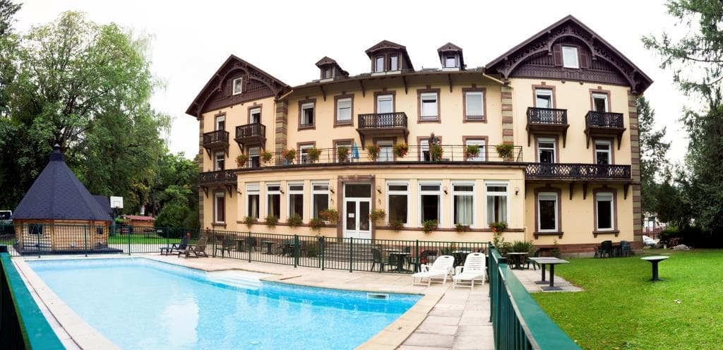 Hôtel-Restaurant le Grand Hôtel - BRIT HOTEL
