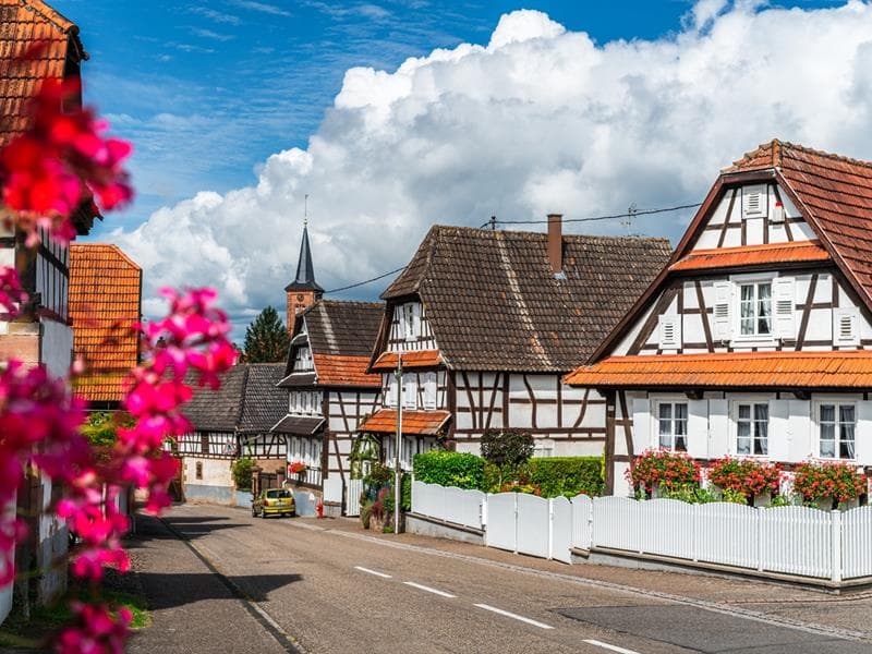 Bienvenue au village
