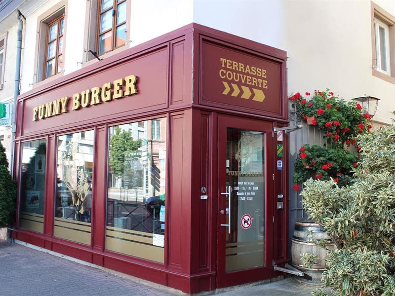 Restaurant Funny Burger