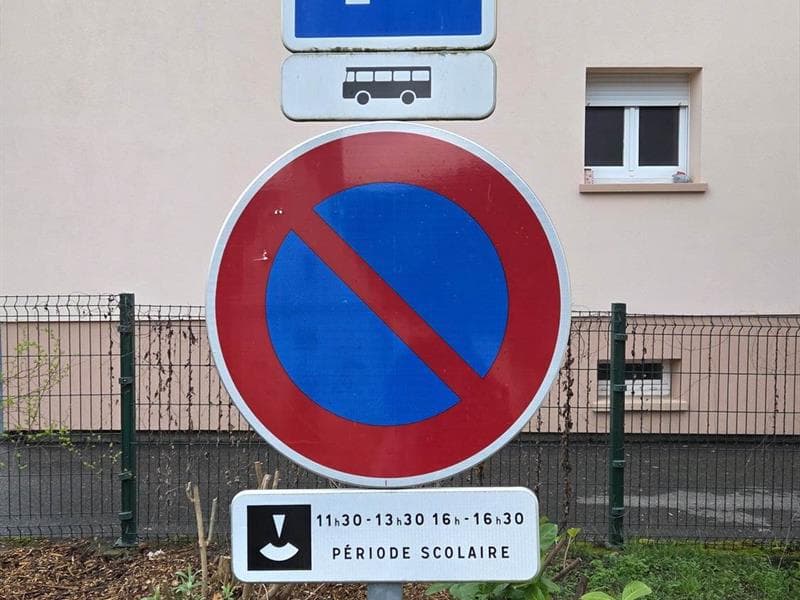 Parking bus Châtenois