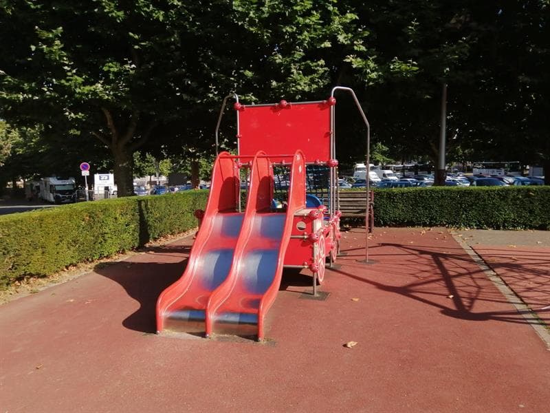 Aire de jeux : place Modeste Zussy