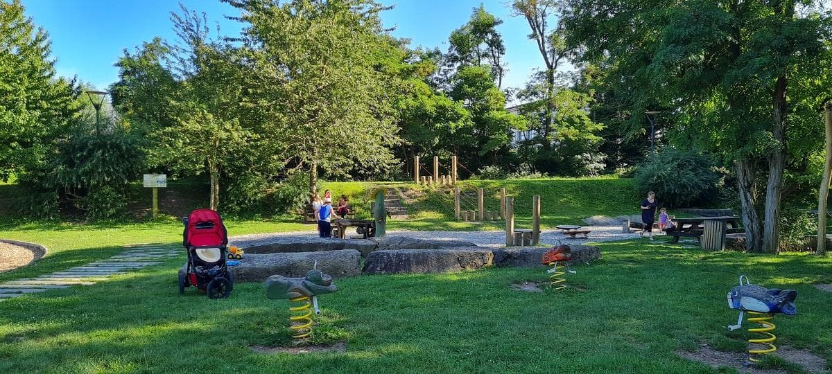 Aire de jeux : parc des Rives de la Thur