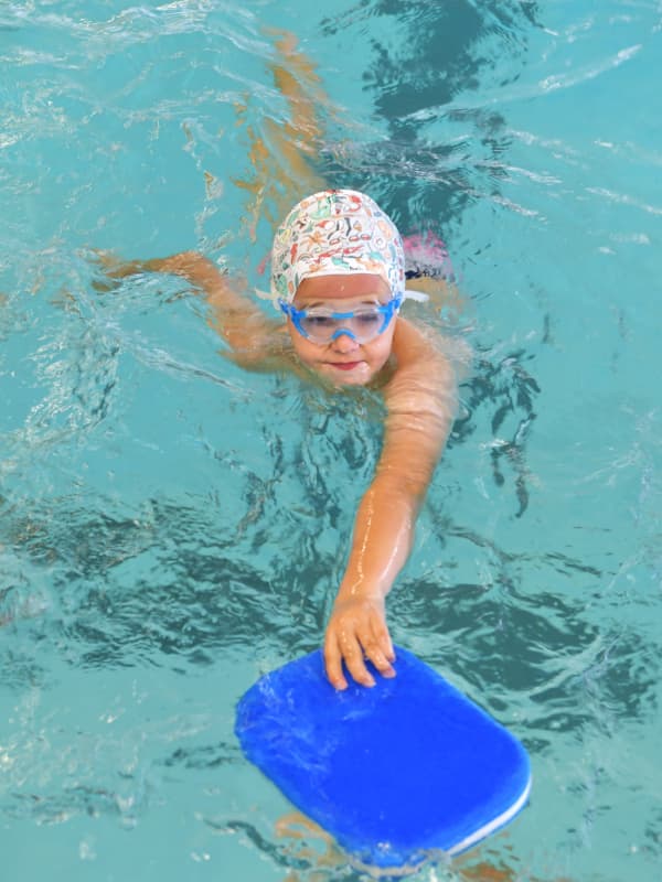 Bassin mobile - Espace Mistral - Stages d'aisance aquatique pour les 4 -6 ans_Marseille