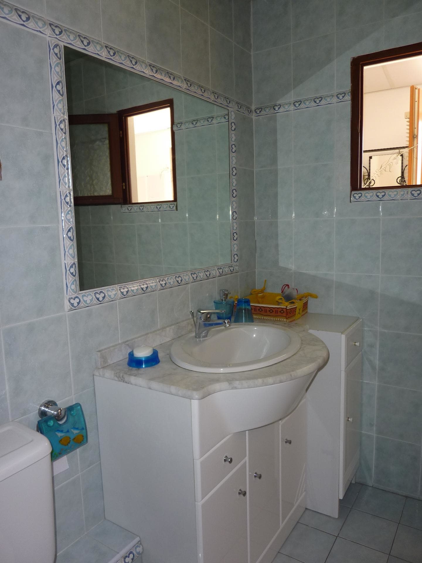 13T1038042_9_HD.jpg