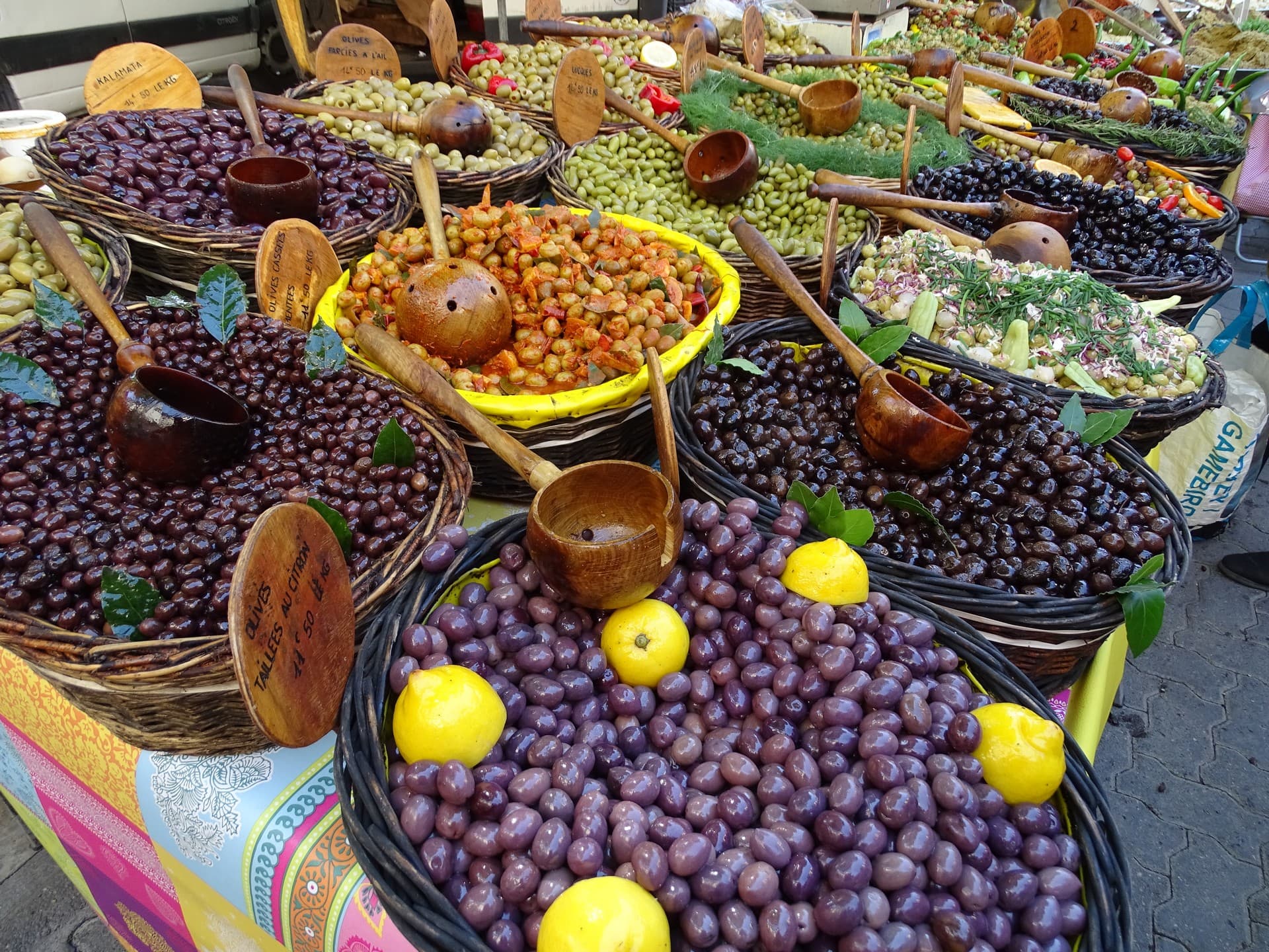 Marche_saint_remy_olives