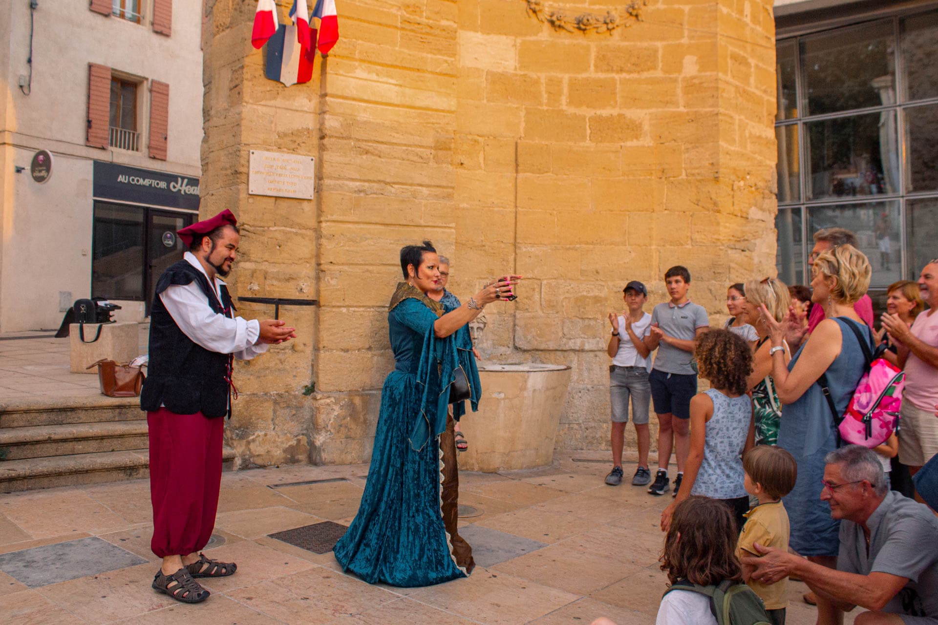 Les étranges visites : Magie dans le centre historique_Istres