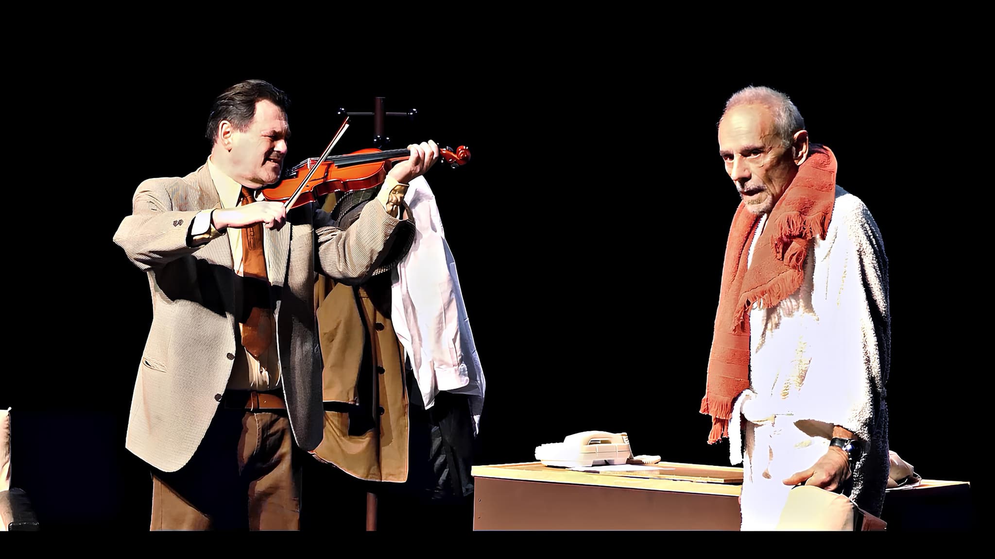 Théâtre en plein air : spectacle "Fausse Note"_Istres