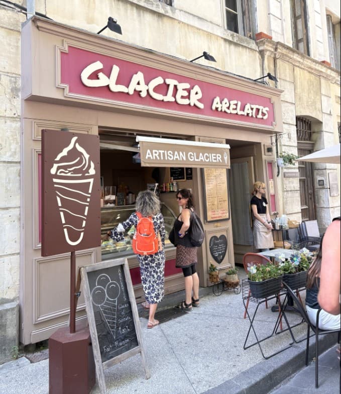 Arelatis-Place du Forum_Arles
