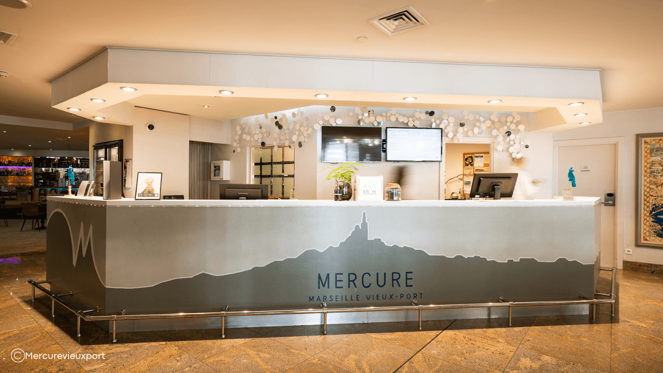 réception hôtel Mercure Centre Vieux-Port