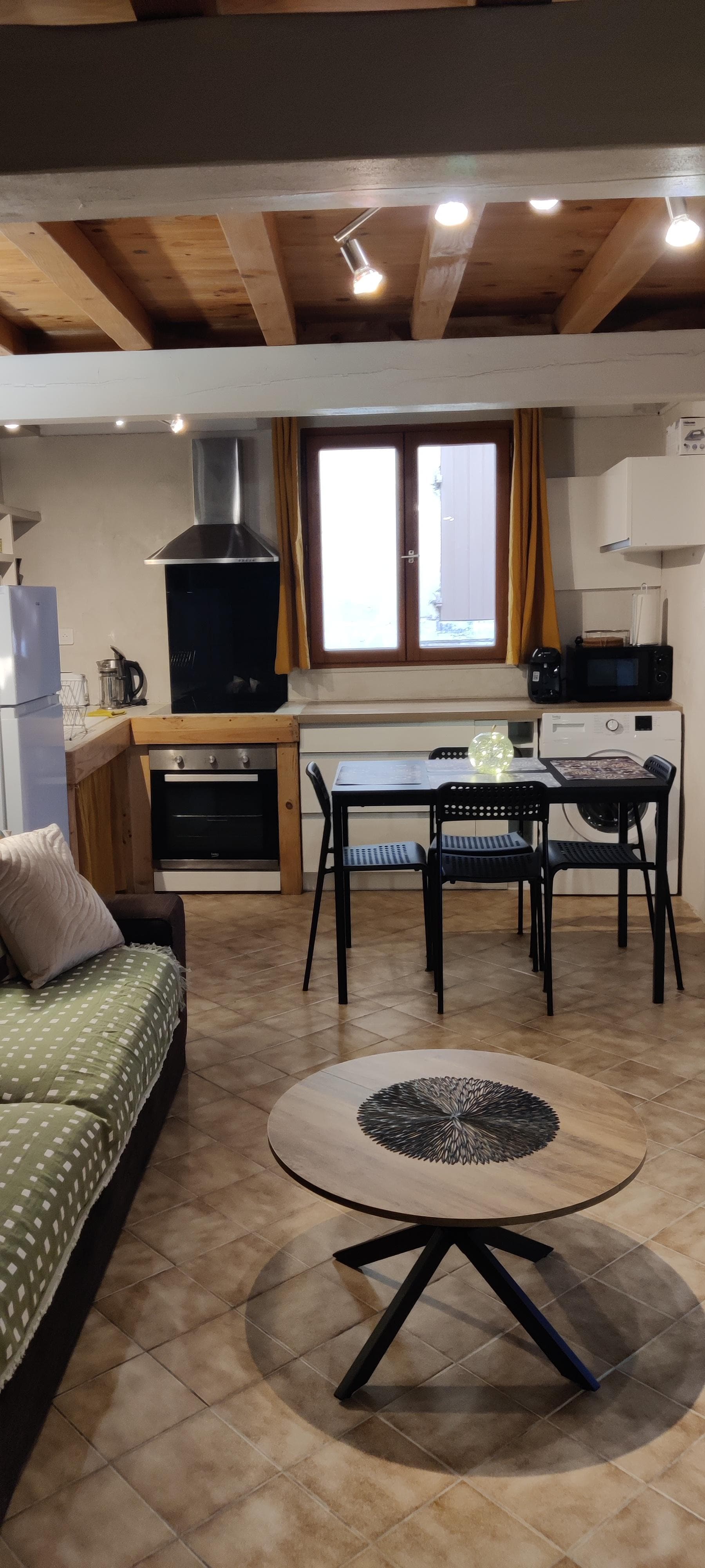 Le petit Arlésien et la mezzanine_Arles