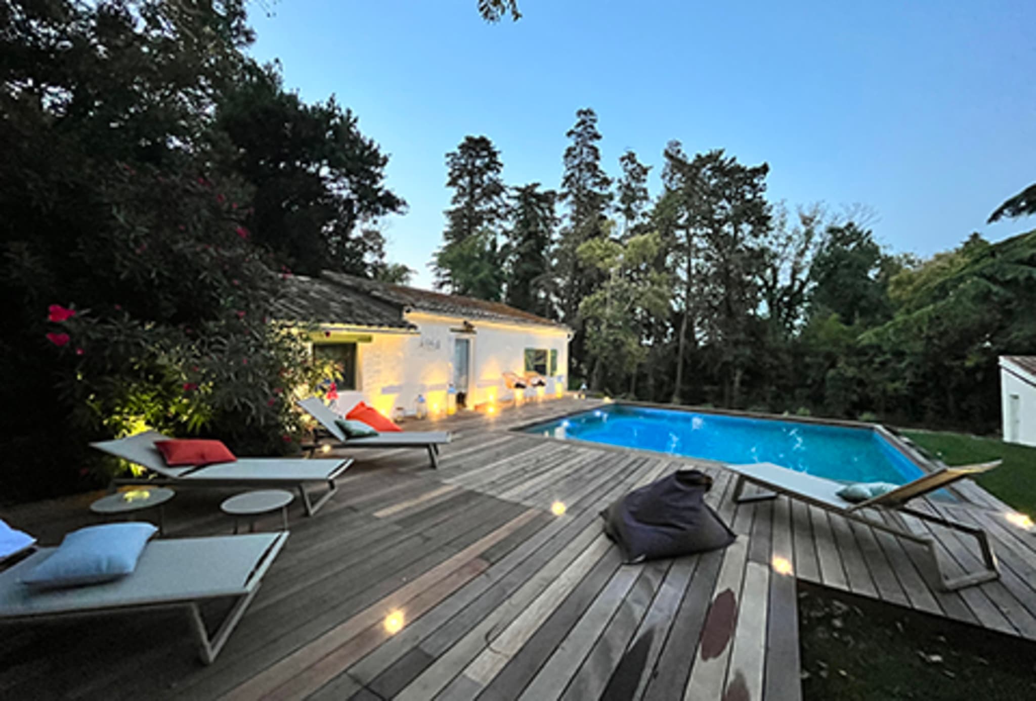 La piscine de nuit