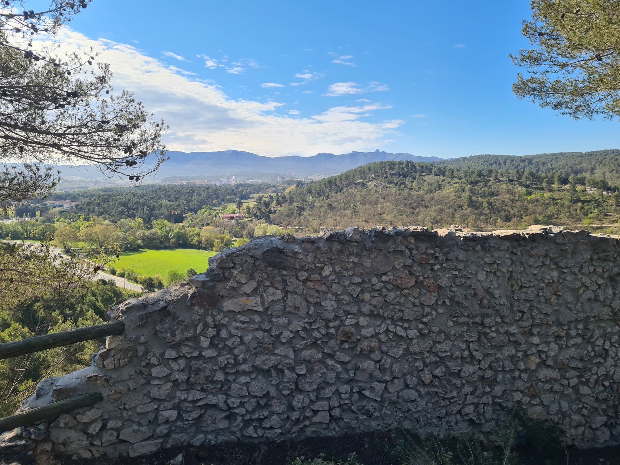 Sentier du Mur de Gueidan_Gardanne