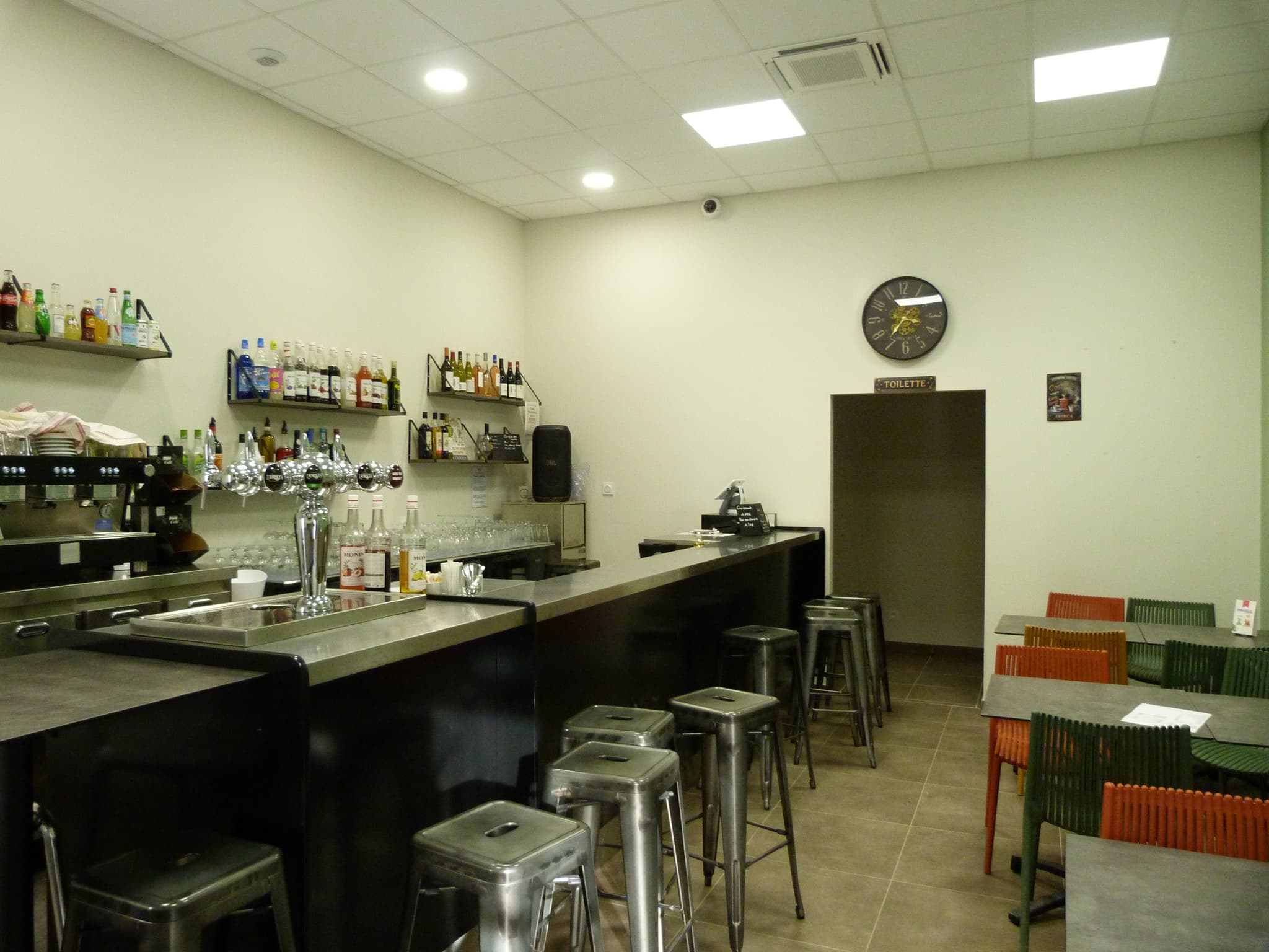 Bar Le Fourbi_Noves