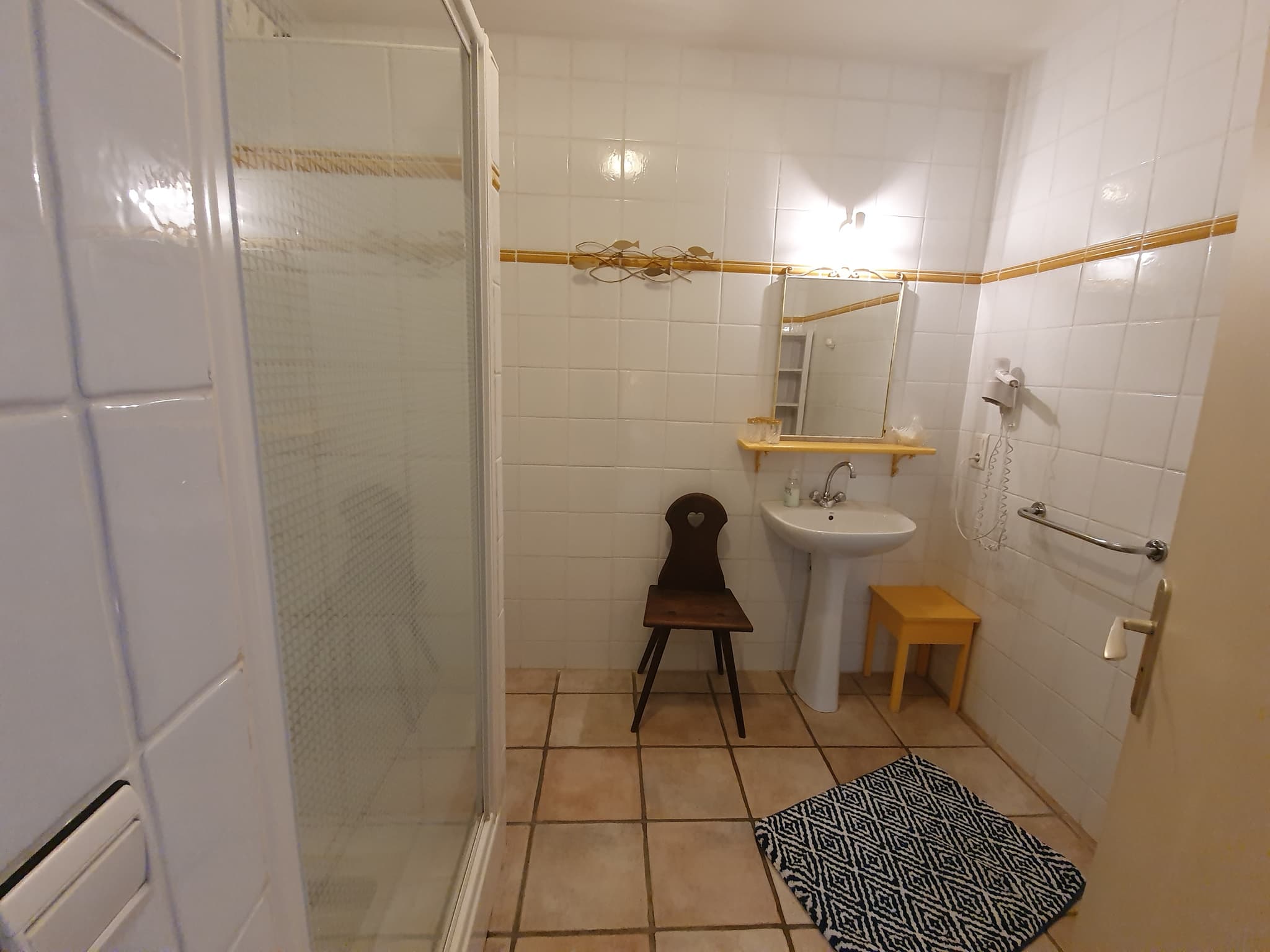 6 salles de douche avec toilette