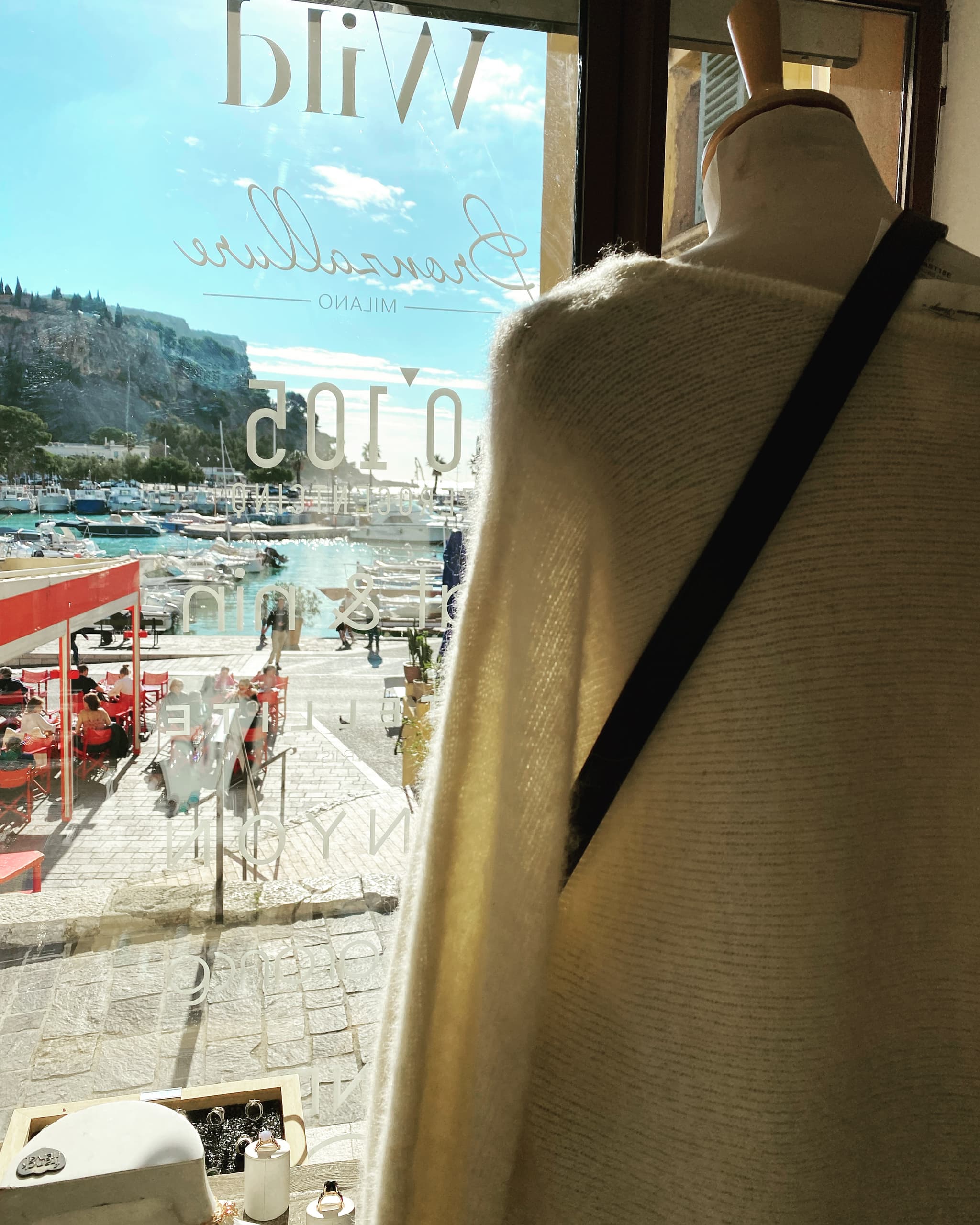 Vue de l'exterieur du magasin