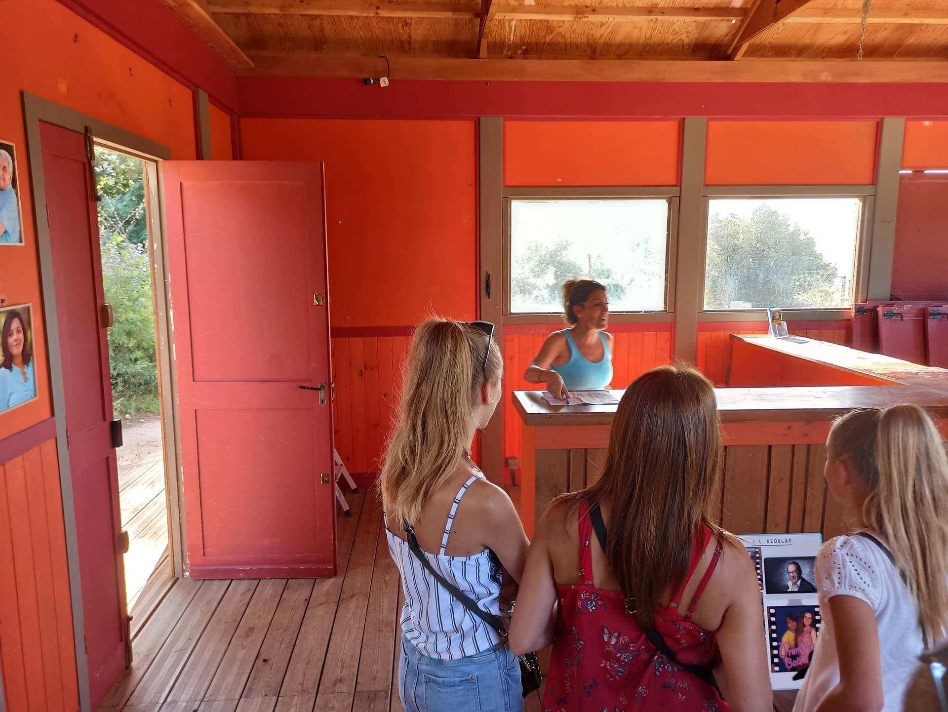 Camping Paradis, visite des décors de la série_Martigues