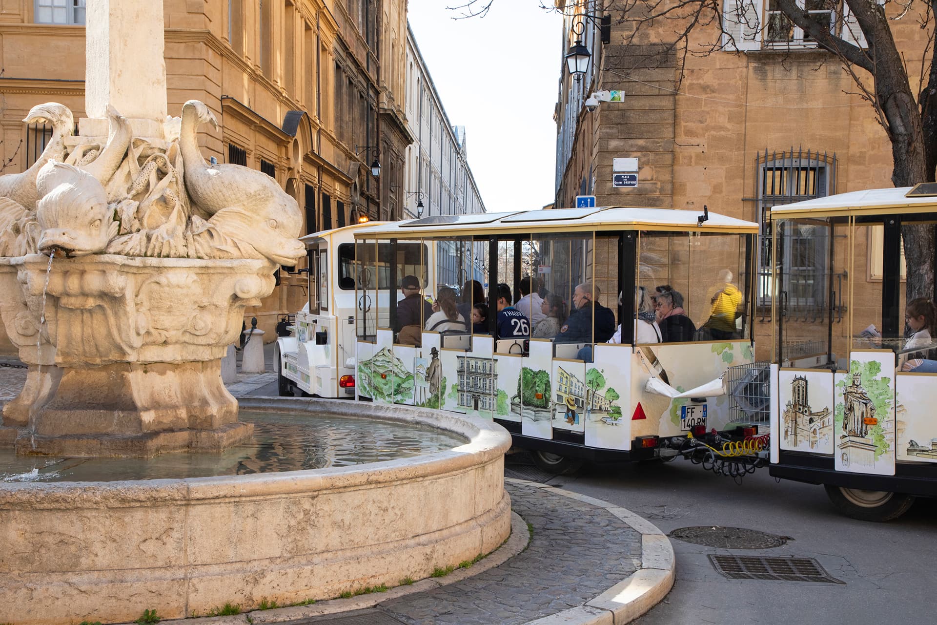 Train touristique électrique d'Aix-en-Provence - by FRANCE Voguette