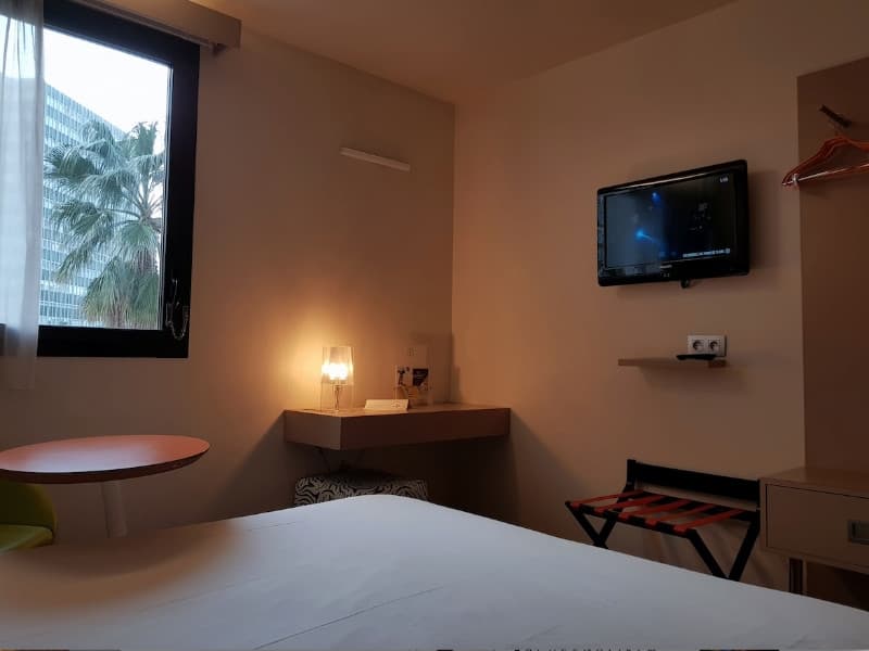 Hôtel B&B Marseille Timone.jpg