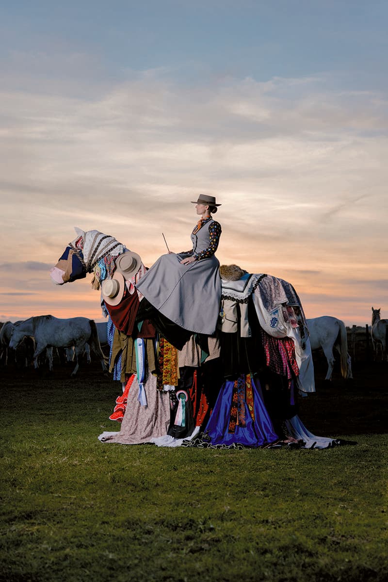 Amazones ! Cavalières et icônes de mode._Arles